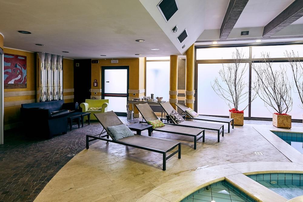 Settecento Hotel Presezzo Esterno foto