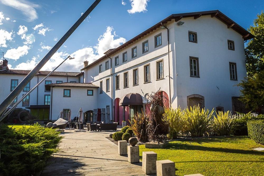 Settecento Hotel Presezzo Esterno foto